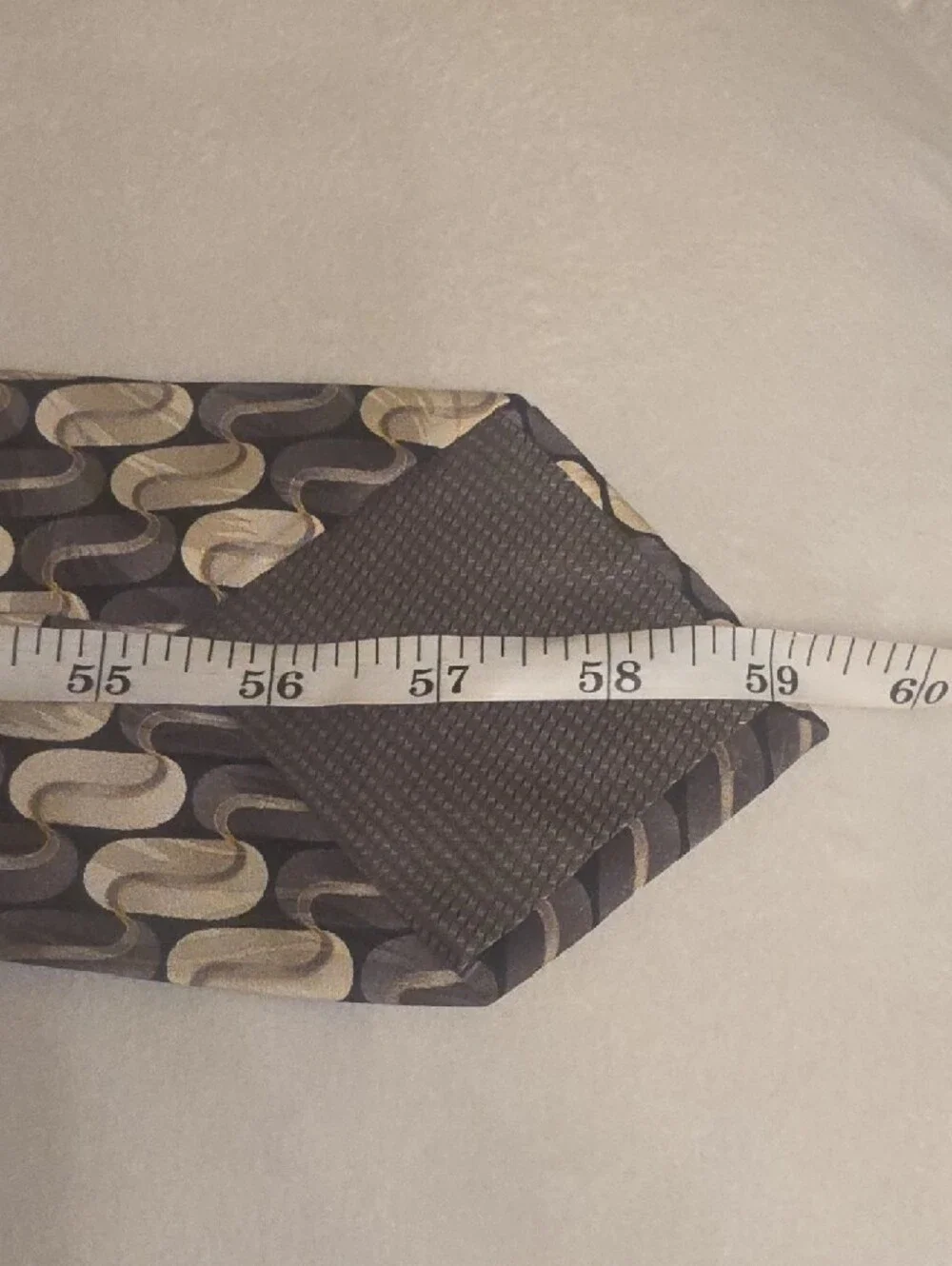 Di MoGGio Silk Hand Made Black and Gold Wave-Pattern Men's Tie 4 Inches Wide